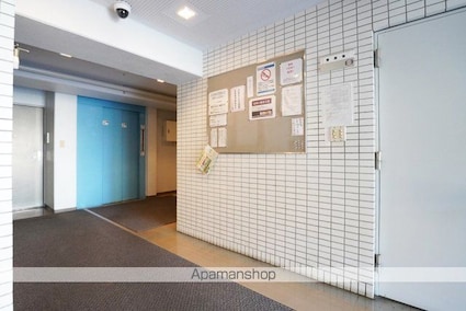 ラフィネ西荻[1R/18.17m2]のエントランス3