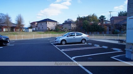 エトワールＢ[1LDK/45.82m2]の駐車場2