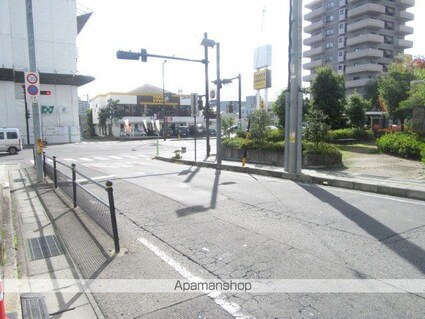 クローバーハイツ[1LDK/30m2]の周辺2