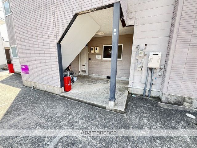 PLUS1の外観写真