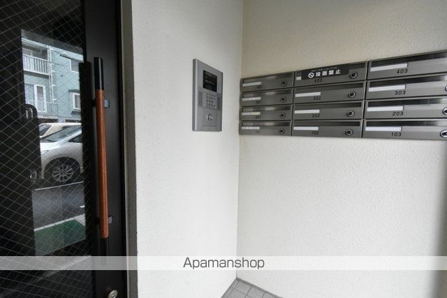 グランメール南郷の玄関写真