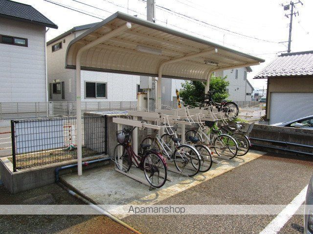 パークハイツ南出来島の外観写真