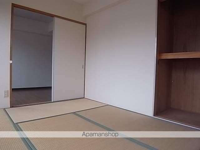 オアシス21の内装写真
