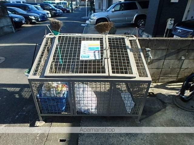 第二セイカマンションの玄関写真