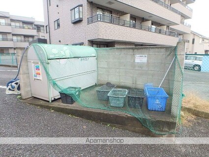 神奈川県川崎市宮前区水沢３丁目[3SLDK/107.57m2]の共用部1