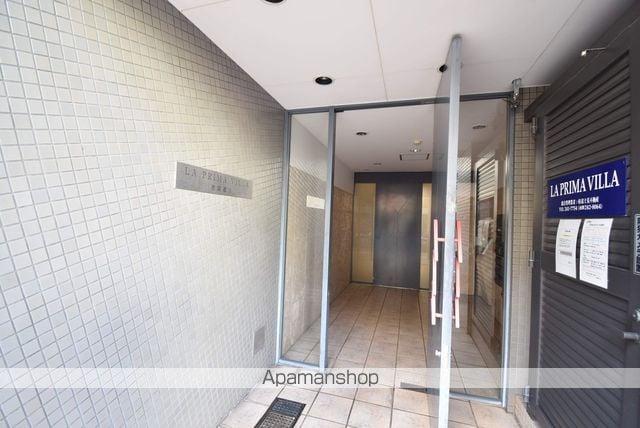 LA PRIMAVILLA地蔵通りの玄関写真