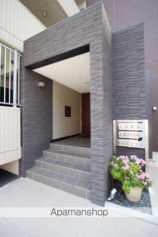 PARK GRANDE蕃山の玄関写真