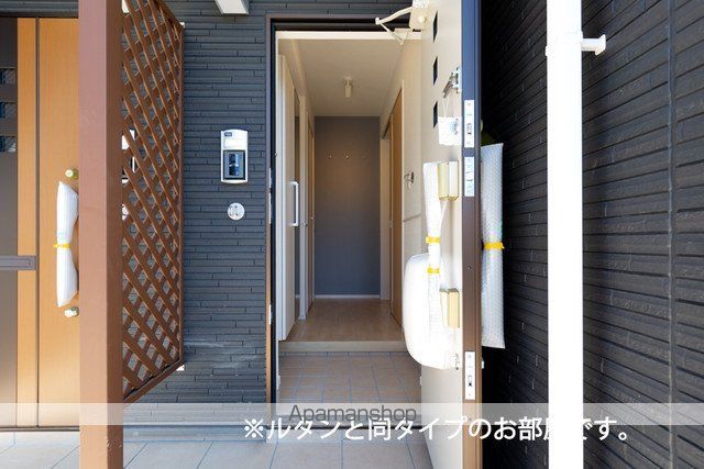 プレミアム23番館の玄関写真