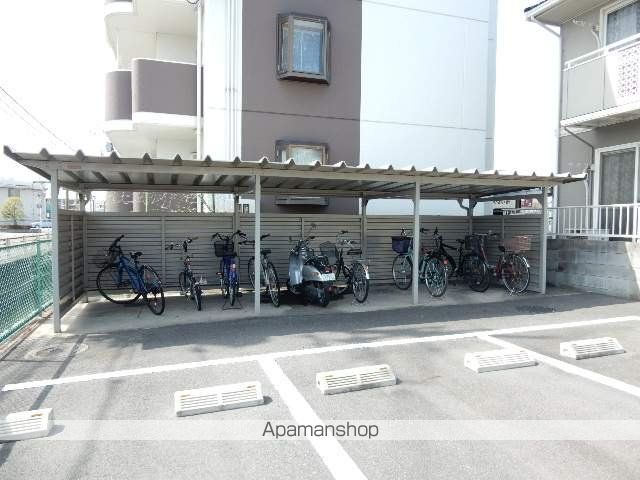 エントピア新保 B棟の外観写真