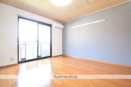 ベルシャトル　Ｂ棟[1K/26.71m2]のリビング・居間