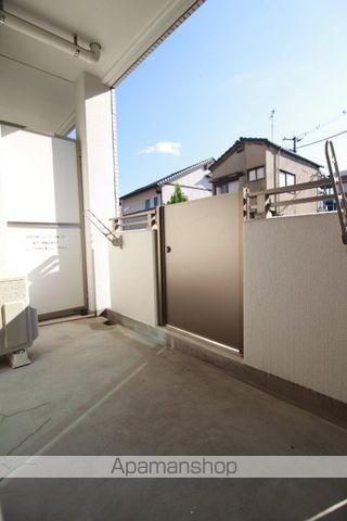 MODE EIGHT IIの内装写真