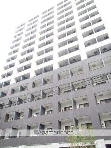 ライジングプレイス川崎の玄関写真