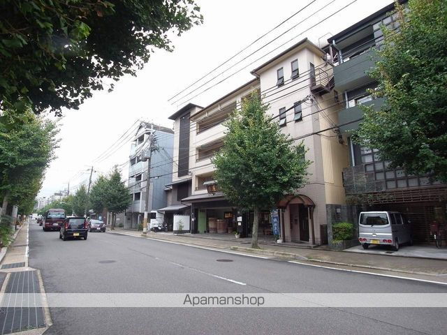 八文字屋ビルの外観写真