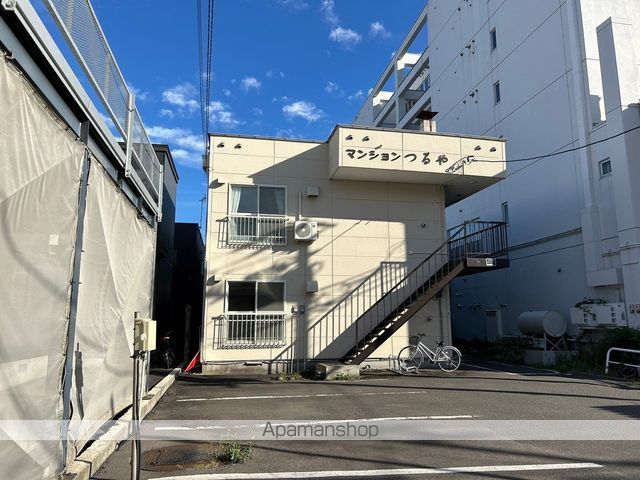 マンションつるやの外観写真