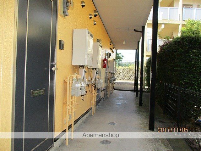 ポプラコートの玄関写真