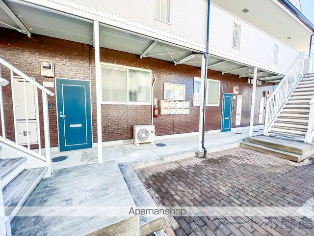 シャルマン牛渕Bの玄関写真