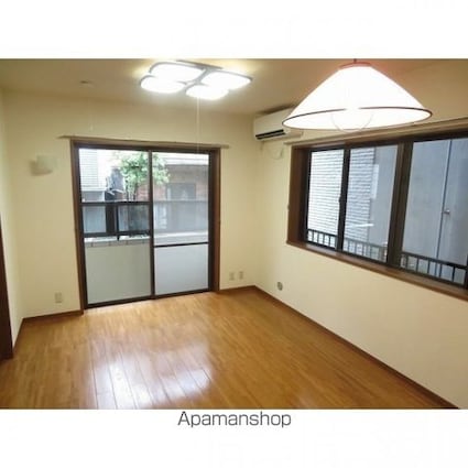 東京都港区元麻布３丁目[2LDK/63.5m2]のリビング・居間