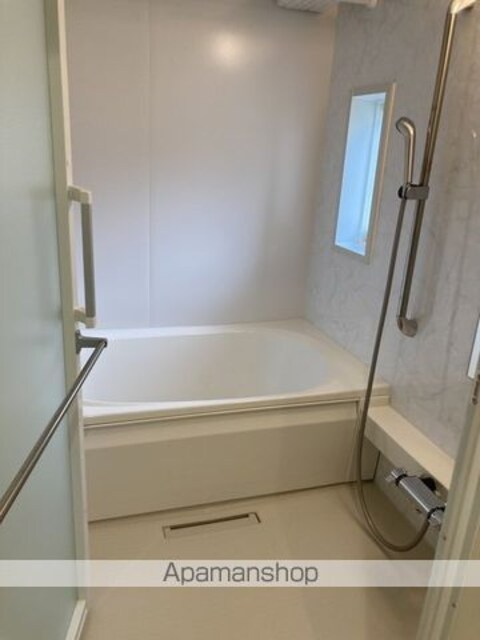 東京都世田谷区上北沢１丁目[2LDK/61.25m2]のバス