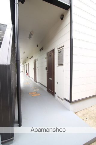 グリーンパキラの玄関写真