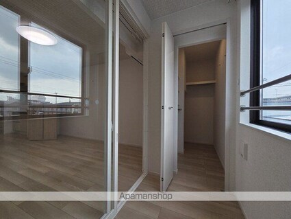 フラテッリ　Ｓ[1K/36.33m2]の収納