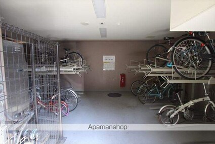 東京都荒川区荒川２丁目[2LDK/60m2]の周辺4