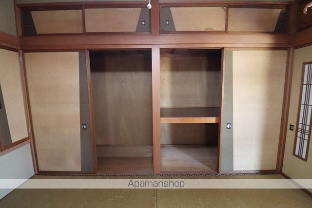 富山市上大久保172-1戸建の内装写真