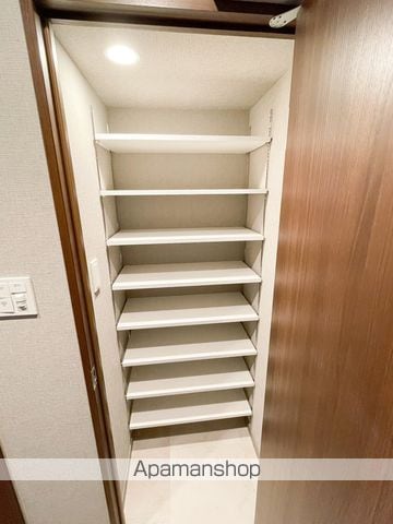 スプランディッド江坂IIIの内装写真