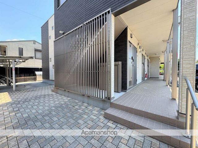 クレイノクリスタルパレスの玄関写真