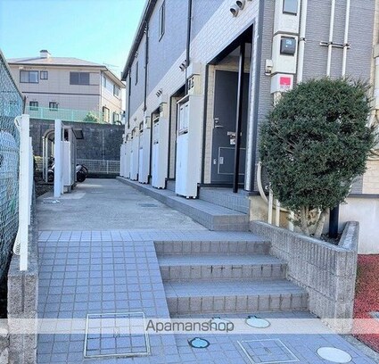 レオパレスパピヨンＡ[1K/23.61m2]のエントランス