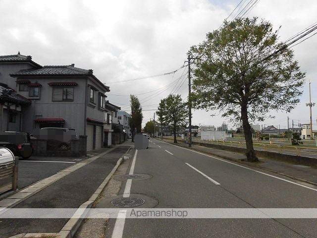 メゾンユニヴェールの周辺写真