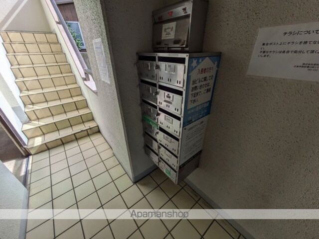 広島県広島市西区三篠北町[3LDK/80.19m2]の共用部1