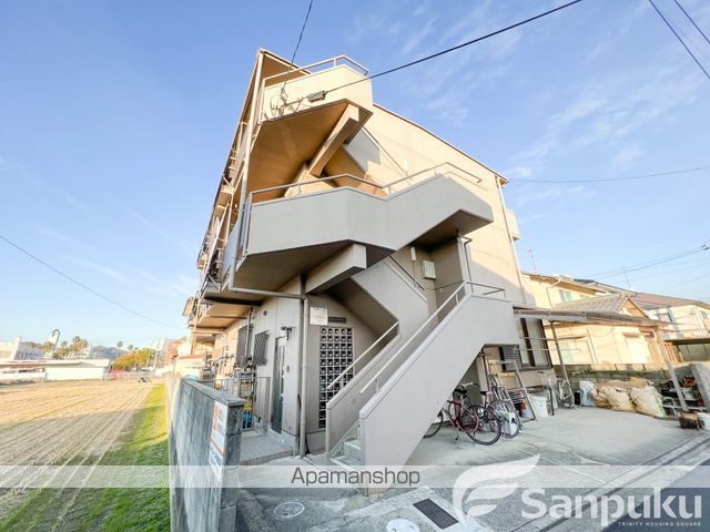 岩田マンションの外観写真