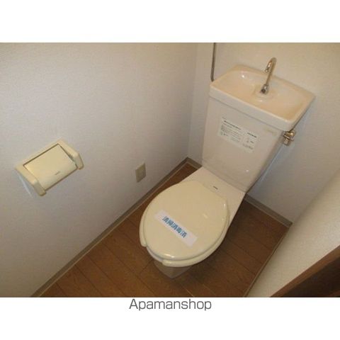 ウィスタリア西岡の内装写真