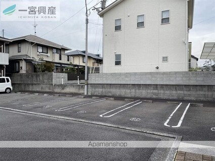 ハーミテージ　Ｃ棟[2LDK/61.6m2]の駐車場2