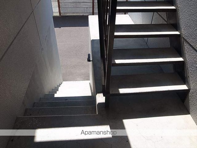 こぉぽらす31の玄関写真