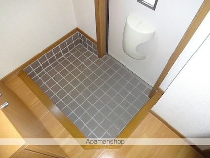 グランメール勝田[2LDK/70.28m2]の玄関