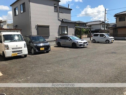 メゾンフローラ[2DK/43.26m2]の駐車場5