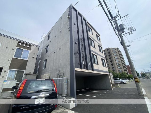 メニーズコート元町北の外観写真