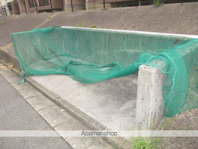 ウエストパレスの外観写真