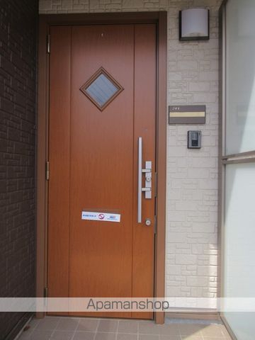リラフォートの玄関写真