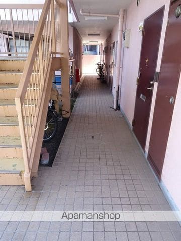 メゾン若林の玄関写真