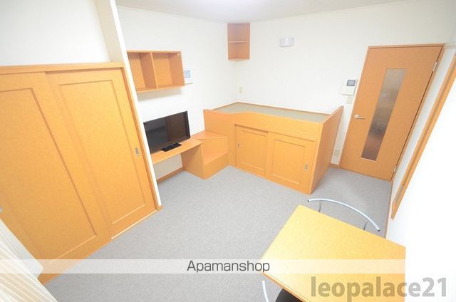 レオパレスチェリーロード[1K/22.47m2]のリビング・居間