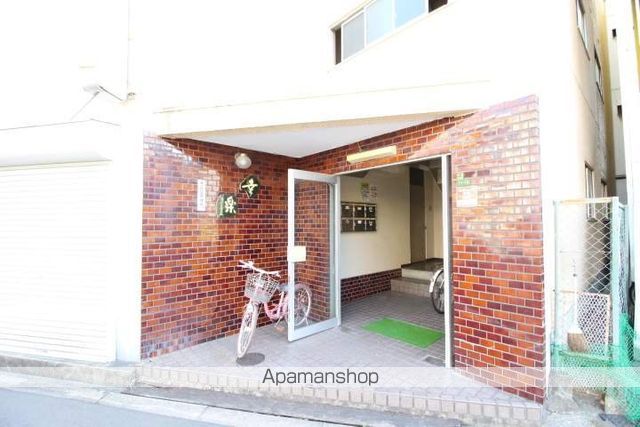 幸マンションの玄関写真