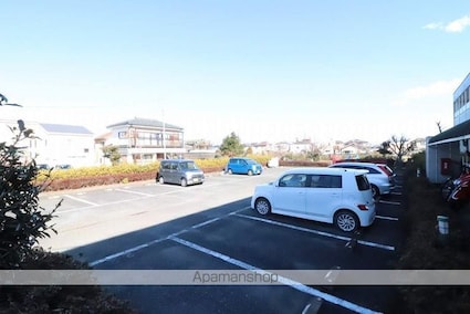 レオパレスヴァン[1K/20.28m2]の駐車場