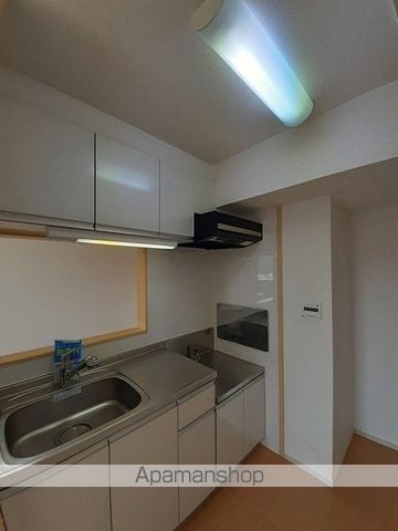 袋井市 3階建 築16年の内装写真