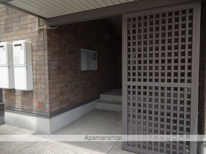 フルーレ[1R/30.44m2]のエントランス