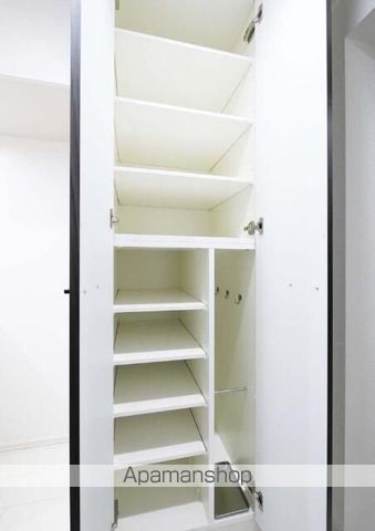 PREMIUM CUBE 新宿中井の内装写真