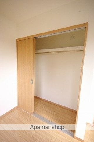 江田島市 2階建 築12年の内装写真