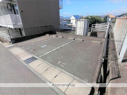 レオパレス白ゆり[1K/19.87m2]の駐車場