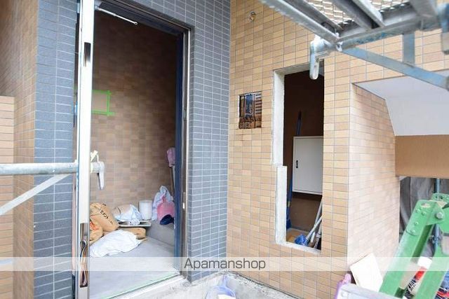メゾン・ポラーノの玄関写真